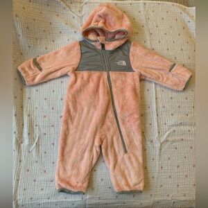 The North Face Winter Osito Fuzzy Bunting - 3-6 months - Girl - Excellent cond